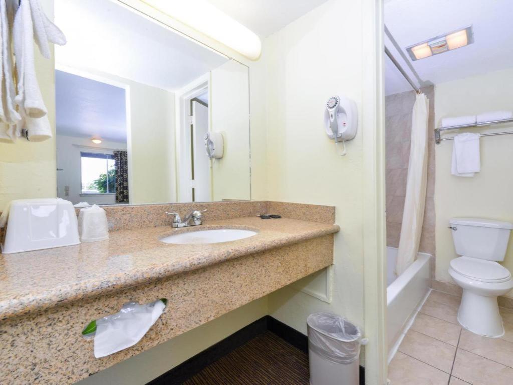 Days Inn By Wyndham Albuquerque Northeast Ngoại thất bức ảnh