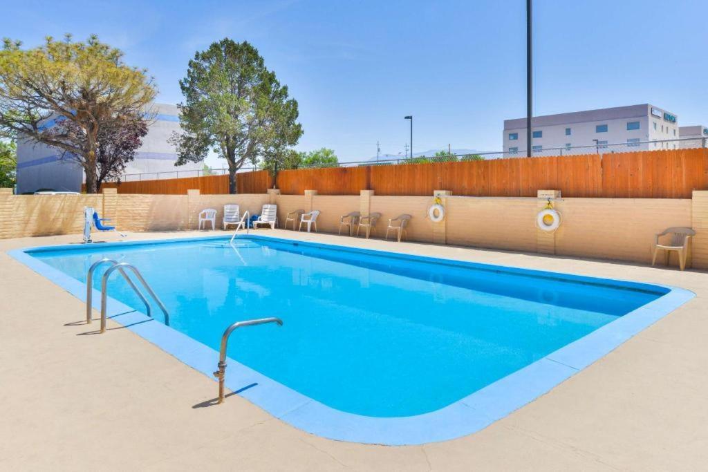 Days Inn By Wyndham Albuquerque Northeast Ngoại thất bức ảnh